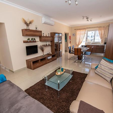 Francis Flats Modern Penthouse Lägenhet Mellieħa Exteriör bild
