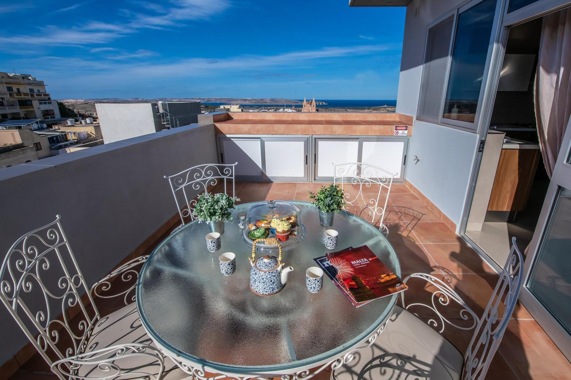 Francis Flats Modern Penthouse Lägenhet Mellieħa Exteriör bild