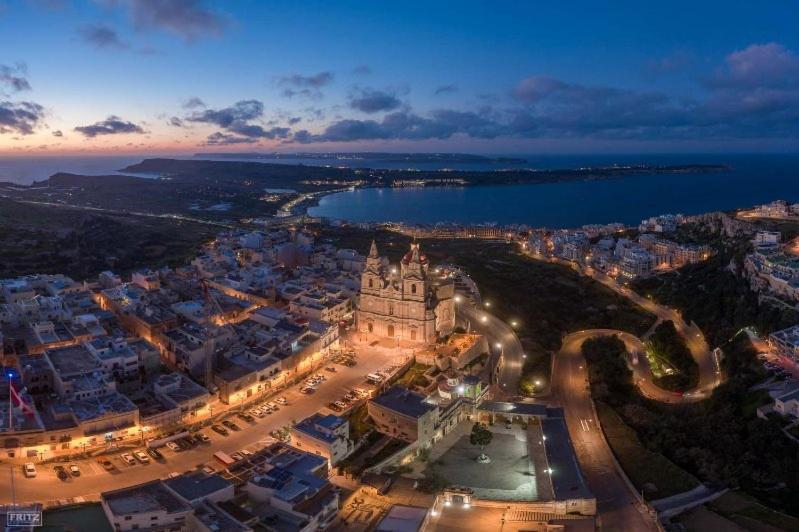 Francis Flats Modern Penthouse Lägenhet Mellieħa Exteriör bild